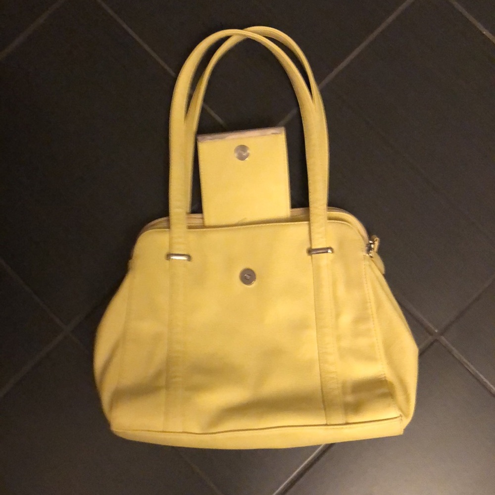 💛⭐️Beautiful Spring/Summer Yellow Purse - Picture 10 of 15